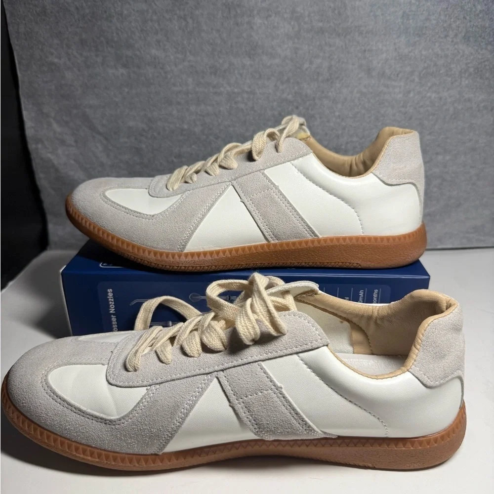 Maisen Margiela Classic White and Tan women's low top Sneakers size 40